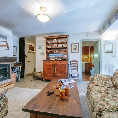 Sainte-foy-l'argentiere Sleeps 6 Pool Апартаменти