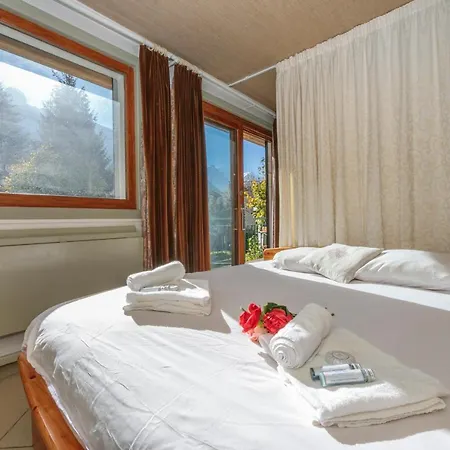 Sainte-foy-l'argentiere Sleeps 6 Pool