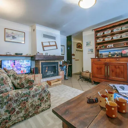 Appartement Sainte-foy-l'argentiere Sleeps 6 Pool *
